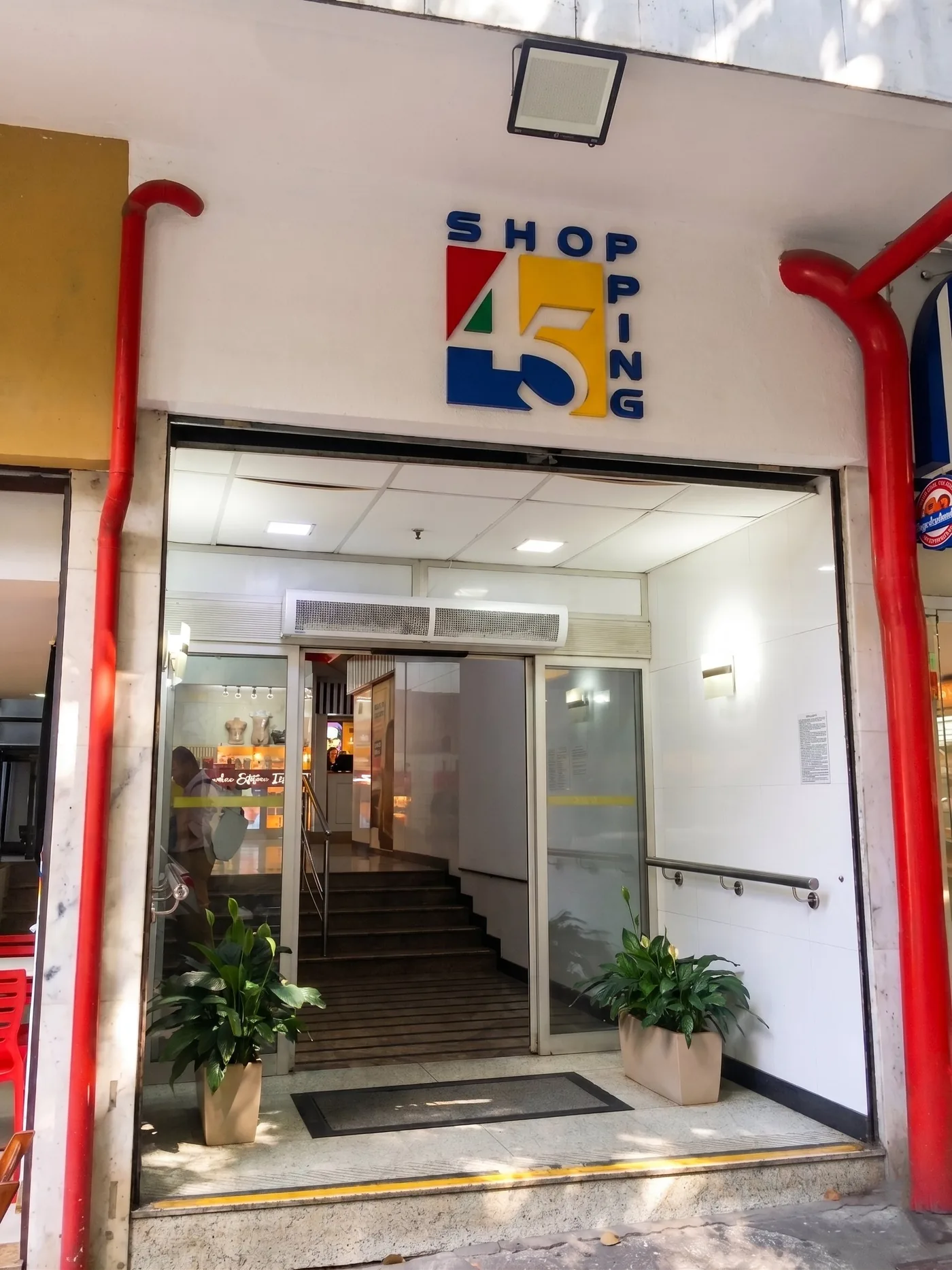 Entrada lateral